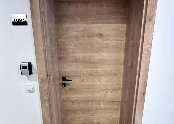 Alpin Haus, Kaibling & Amade * هاوس إم إنيستال