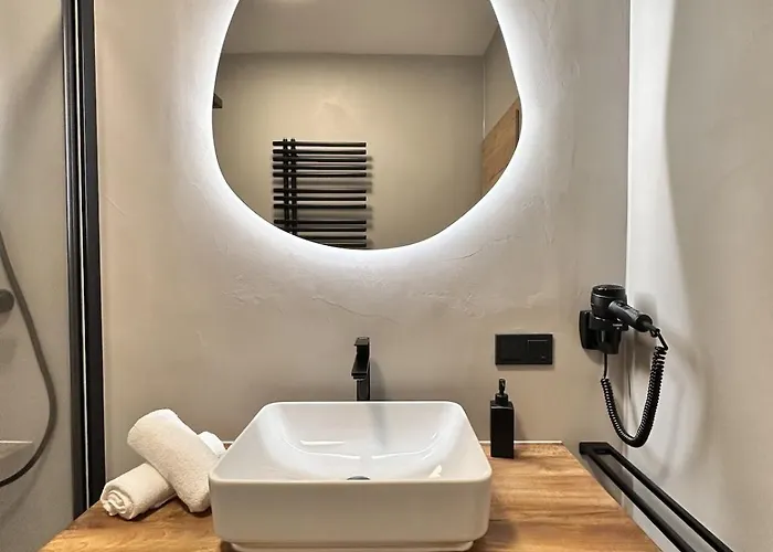 Alpin Haus, Kaibling & Amade * هاوس إم إنيستال